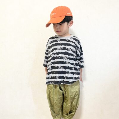 メッシュトップスでヘルシーな肌見せY2K