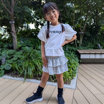 メッシュトップスでヘルシーな肌見せY2K